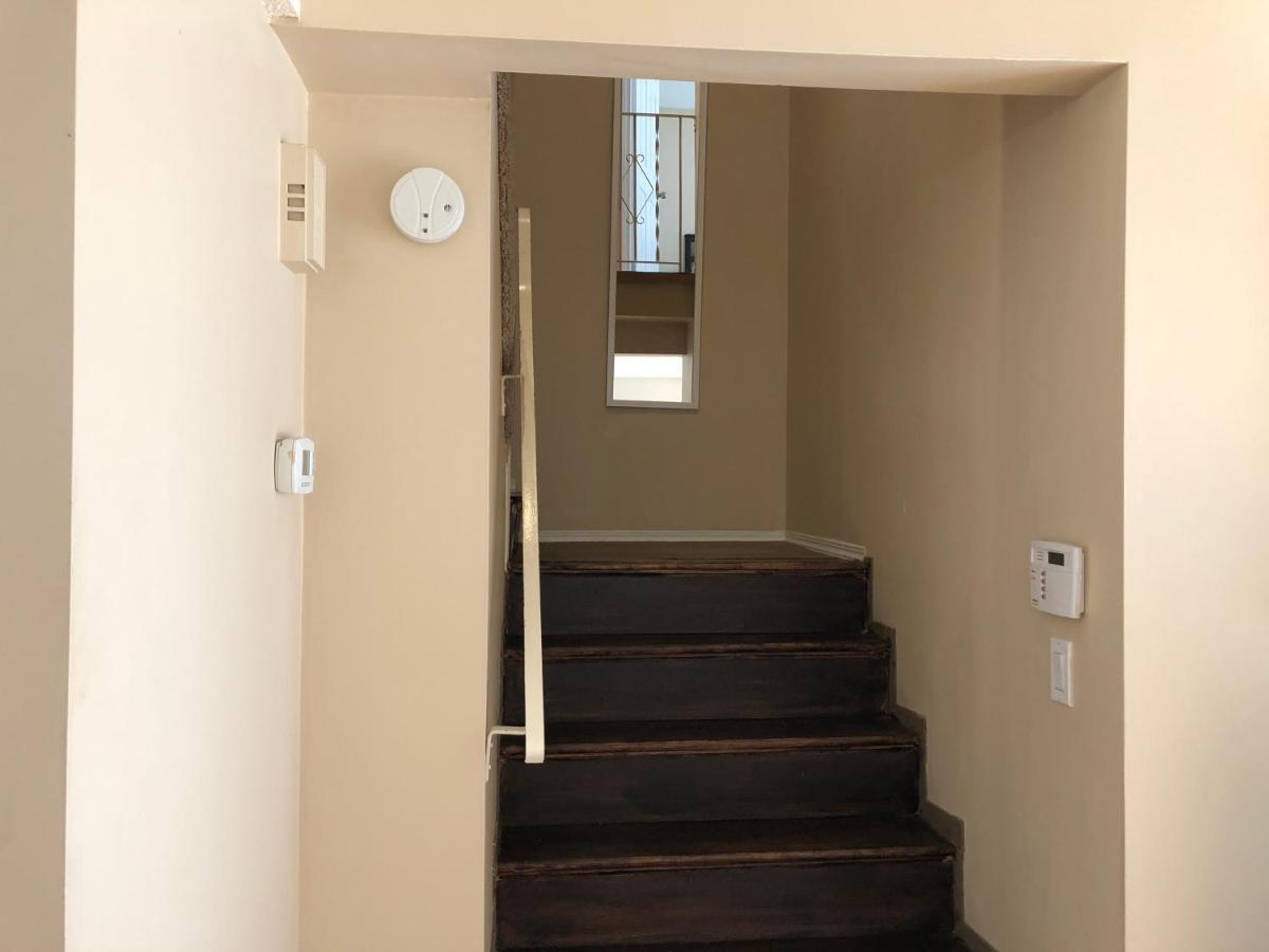 Apartment Cozy 2 Bedroom Townhouse With Large Den