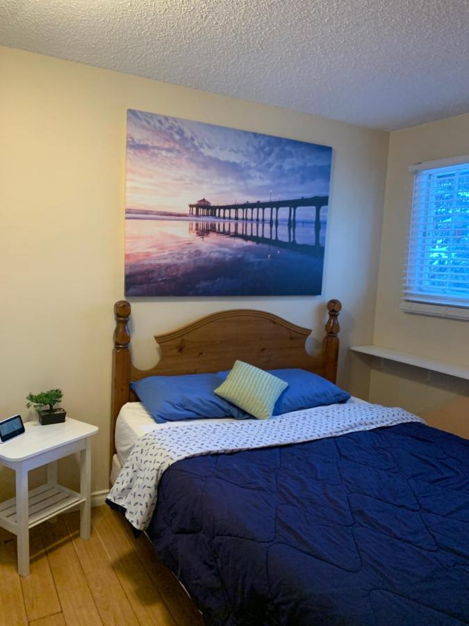 Cozy 2 Bedroom Townhouse With Large Den Apartment